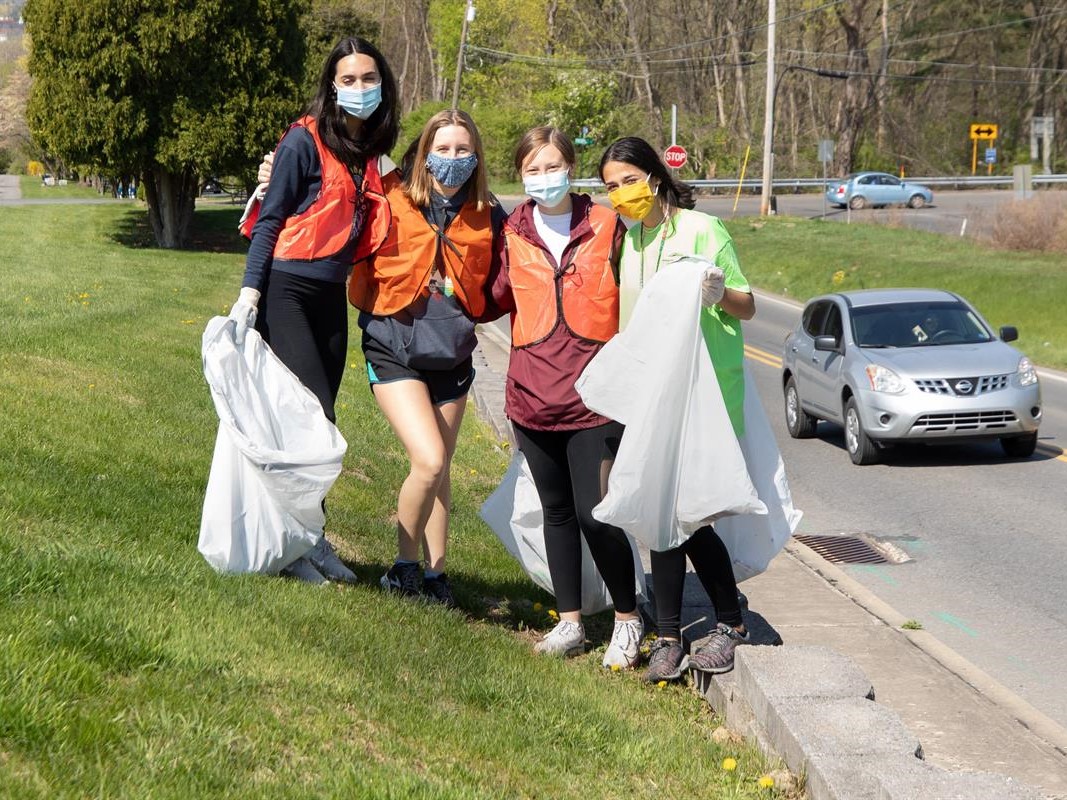 YAP- Pike_Pick Up the Poconos Spring Cleanup (Pike County) _7- 4×3